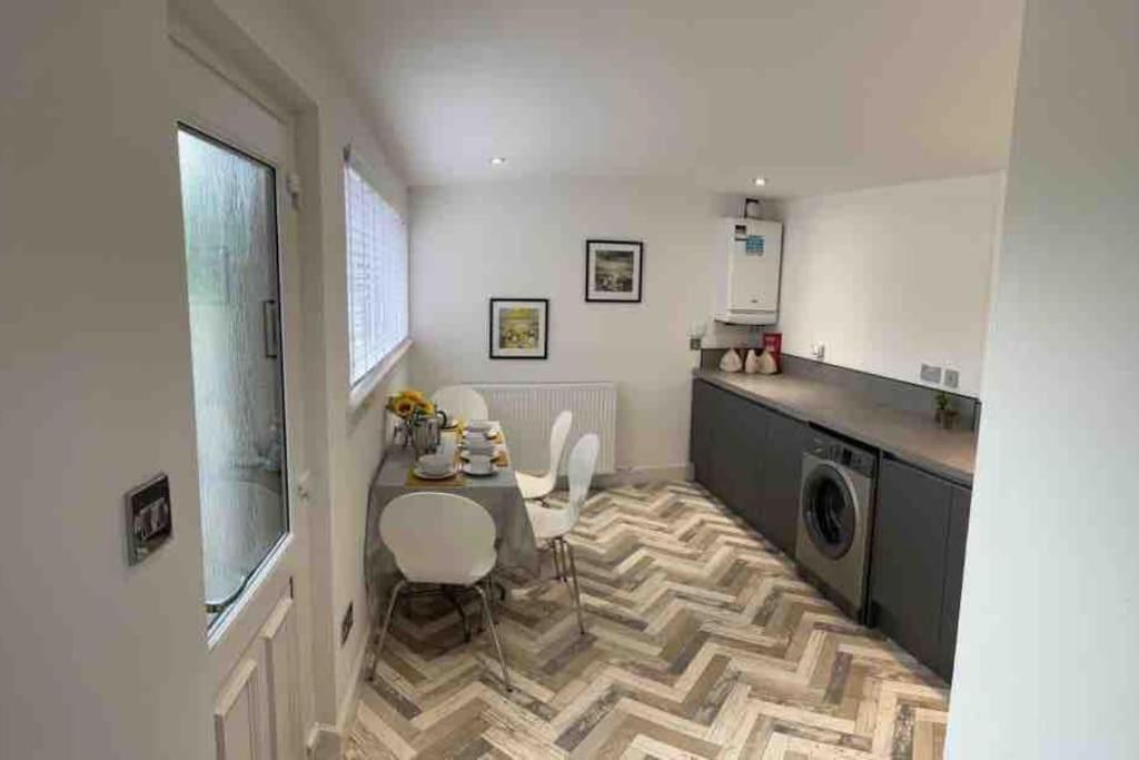 Fantastic Home In Brightons, Falkirk. Polmont Ngoại thất bức ảnh