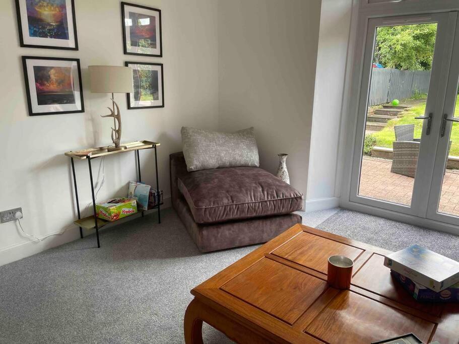 Fantastic Home In Brightons, Falkirk. Polmont Ngoại thất bức ảnh
