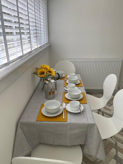 Fantastic Home In Brightons, Falkirk. Polmont Ngoại thất bức ảnh