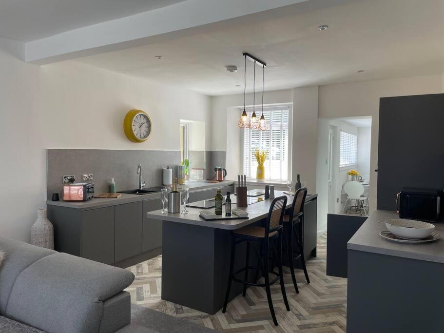 Fantastic Home In Brightons, Falkirk. Polmont Ngoại thất bức ảnh