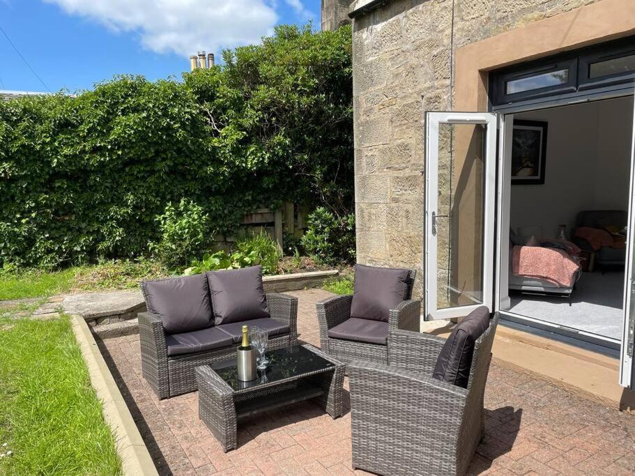 Fantastic Home In Brightons, Falkirk. Polmont Ngoại thất bức ảnh