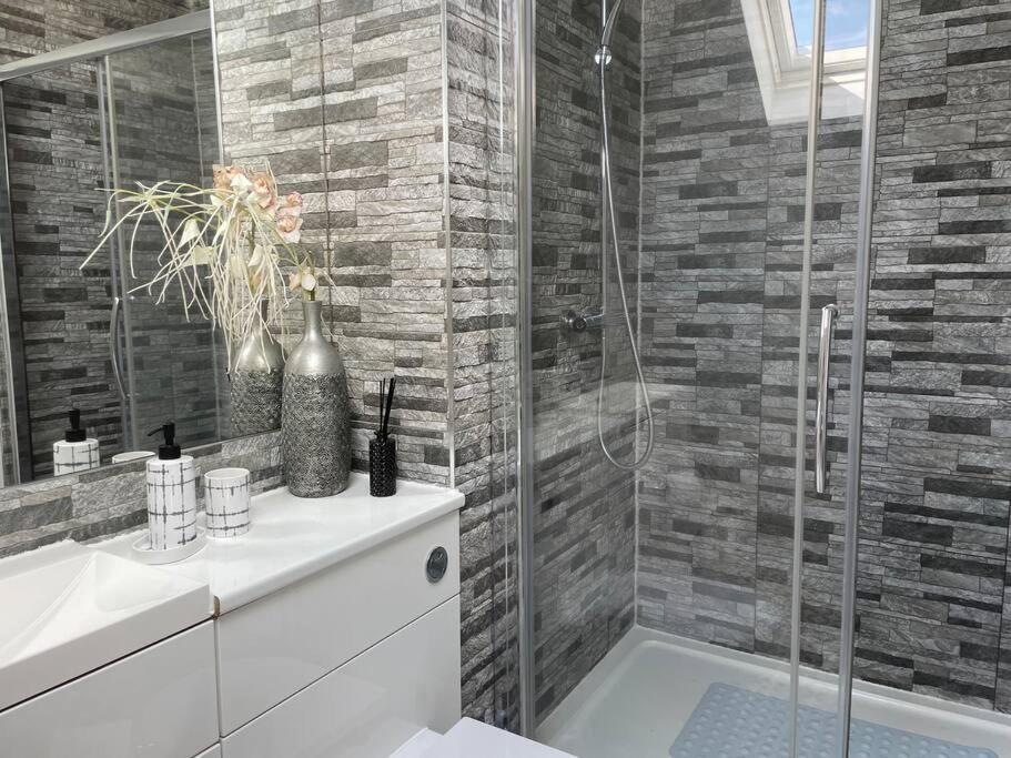 Fantastic Home In Brightons, Falkirk. Polmont Ngoại thất bức ảnh