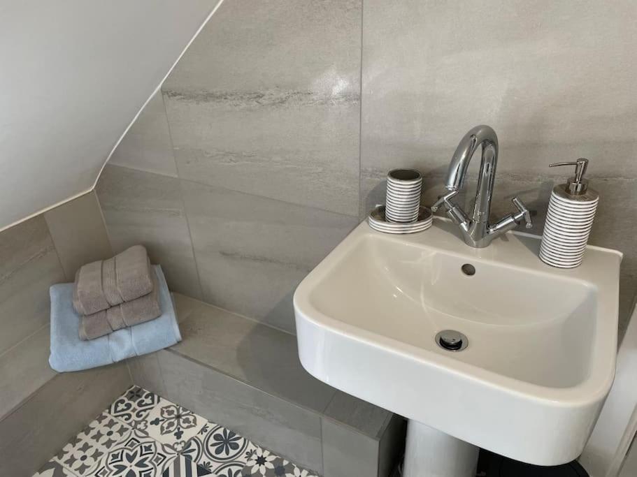 Fantastic Home In Brightons, Falkirk. Polmont Ngoại thất bức ảnh